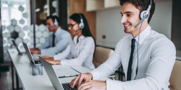 Transform Your Contact Center into a  Hub of Efficient Customer Service with HubSpot CTI Connector