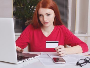 Here's What You Need to Know Before Opening a Bank Account Online
