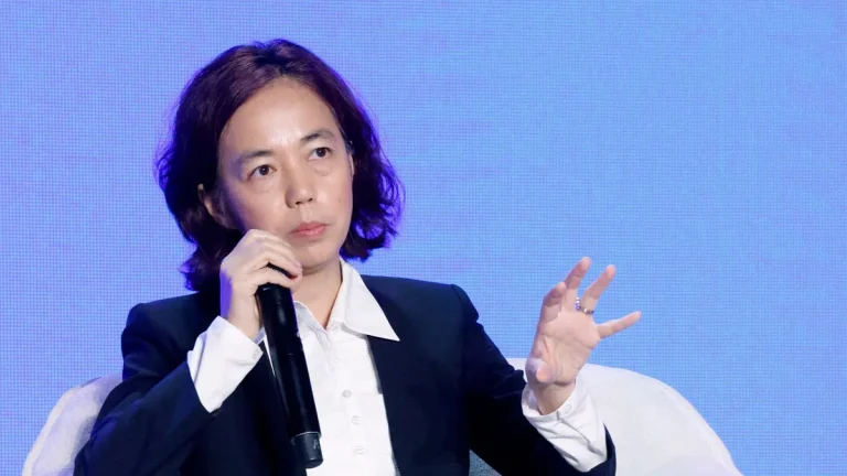 -image source : https://qz.com/godmother-ai-dr-fei-fei-li-built-1-billion-startup-1851597427